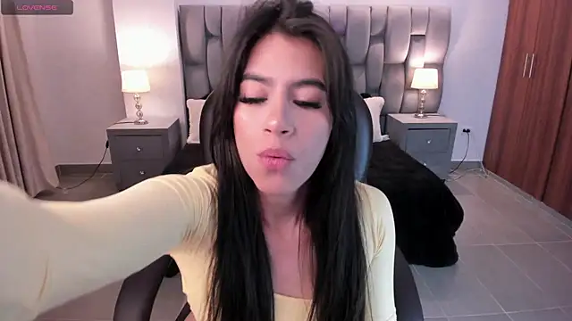 Snapshot of sarita_evanss chatting on November 14, 3:21 am sarita evanss online show from November 14, 3:21 am