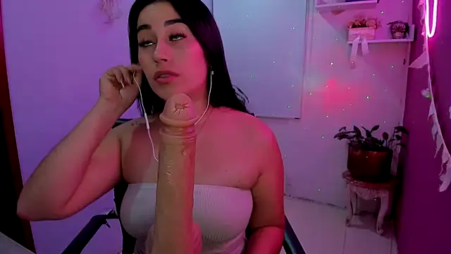  sulmatevans  online show from April 6, 4:41 am