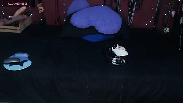 Snapshot of gretahardsex chatting on June 6, 7:19 pm gretahardsex online show from June 6, 7:19 pm