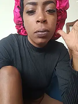 garota10 online show from July 6, 12:01 pm