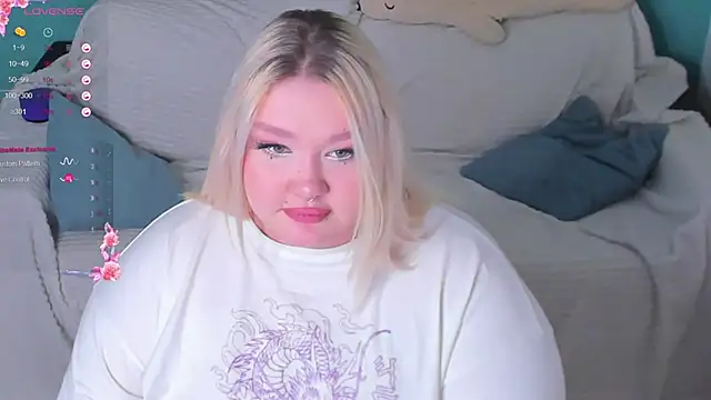 LilyBelll online show from February 5, 12:06 pm