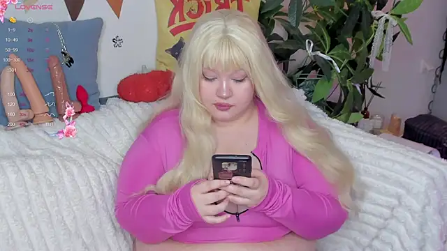 LilyBelll online show from October 11, 5:36 pm