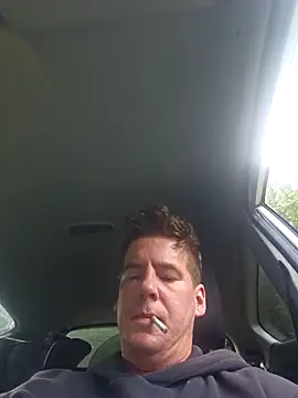 Snapshot of Titanhoott chatting on October 8, 8:49 am Titanhoott online show from October 8, 8:49 am