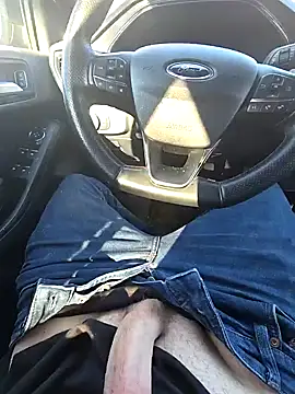 Snapshot of Titanhoott chatting on February 1, 12:04 pm Titanhoott online show from February 1, 12:04 pm