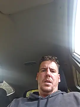 Snapshot of Titanhoott chatting on October 29, 10:36 am Titanhoott online show from October 29, 10:36 am