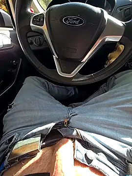 Snapshot of Titanhoott chatting on October 30, 12:58 pm Titanhoott online show from October 30, 12:58 pm