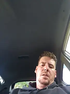 Snapshot of Titanhoott chatting on October 27, 1:01 pm Titanhoott online show from October 27, 1:01 pm