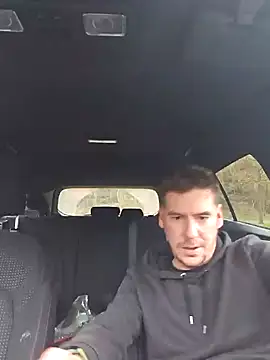 Snapshot of Titanhoott chatting on January 25, 11:02 am Titanhoott online show from January 25, 11:02 am