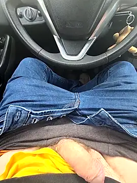 Snapshot of Titanhoott chatting on November 13, 1:04 pm Titanhoott online show from November 13, 1:04 pm