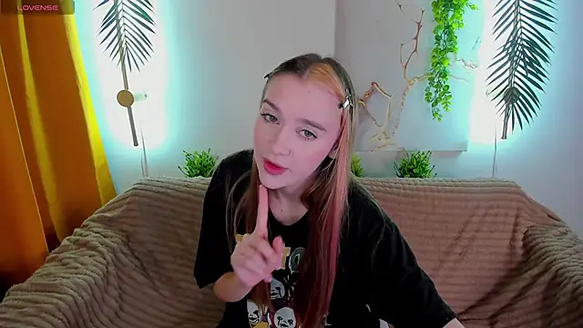 Lesi Moonie01 online show from September 15, 7:20 am