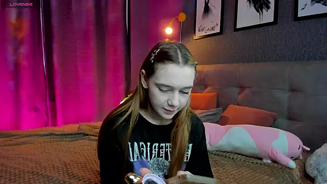 Lesi Moonie01 online show from November 20, 9:21 am