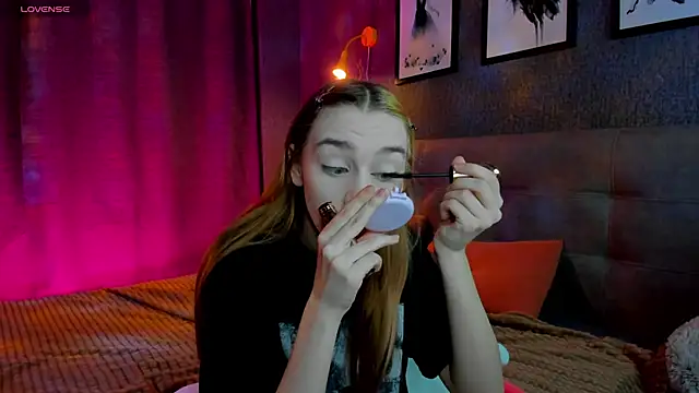 Lesi Moonie01 online show from October 27, 8:59 am