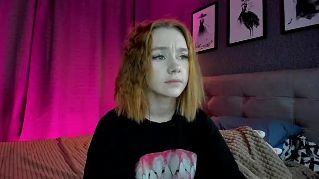 Snapshot of Lesi_Moonie01 chatting on May 14, 9:17 am Lesi Moonie01 online show from May 14, 9:17 am