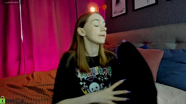 Lesi Moonie01 online show from March 22, 9:22 am