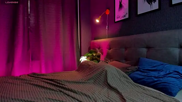 Lesi Moonie01 online show from February 12, 9:31 am