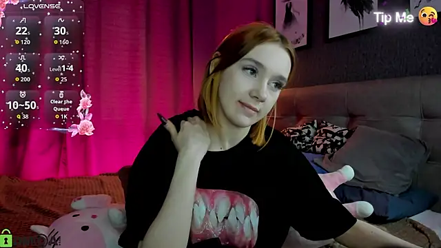 Snapshot of Lesi_Moonie01 chatting on May 15, 9:07 am Lesi Moonie01 online show from May 15, 9:07 am