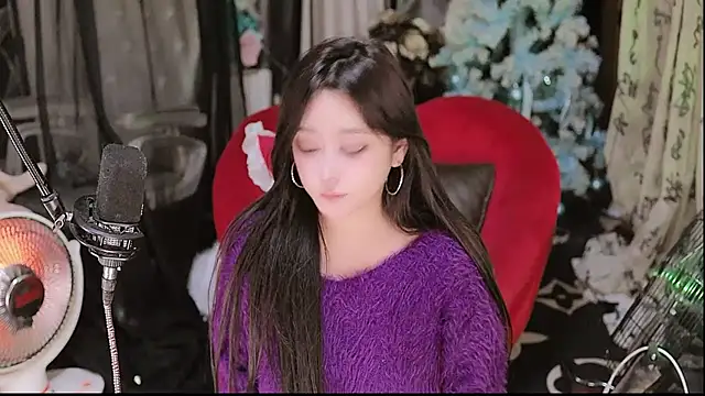 Snapshot of Missy_Nana21 chatting on February 9, 4:05 pm Missy Nana21 online show from February 9, 4:05 pm