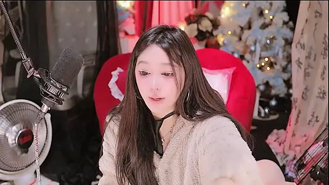 Snapshot of Missy_Nana21 chatting on February 2, 4:28 pm Missy Nana21 online show from February 2, 4:28 pm