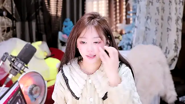 Snapshot of Missy_Nana21 chatting on February 12, 4:33 pm Missy Nana21 online show from February 12, 4:33 pm