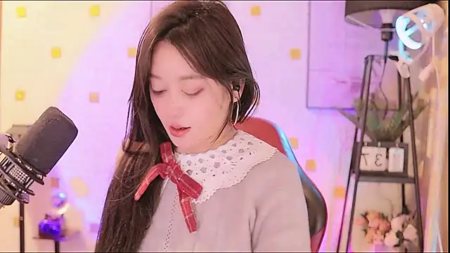 Snapshot of Missy_Nana21 chatting on February 26, 3:34 pm Missy Nana21 online show from February 26, 3:34 pm