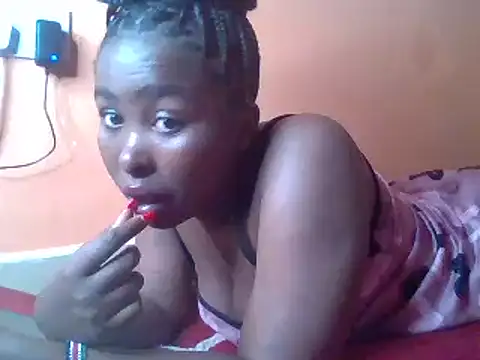 Snapshot of Moonfades chatting on January 24, 9:58 pm Moonfades online show from January 24, 9:58 pm