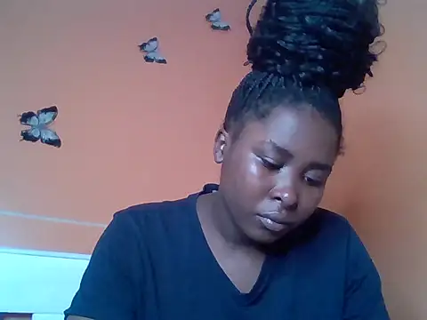 Moonfades online show from December 19, 9:55 am