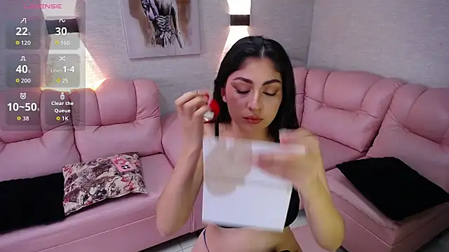 Snapshot of Alaya_cute chatting on October 11, 8:32 pm Alaya cute online show from October 11, 8:32 pm