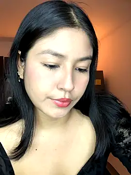 EmmaRossem online show from December 3, 7:46 pm