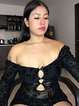 EmmaRossem online show from November 5, 7:39 pm