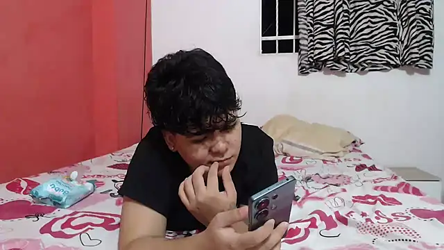 SHARLOTTE MORGAN online show from April 11, 2:30 am