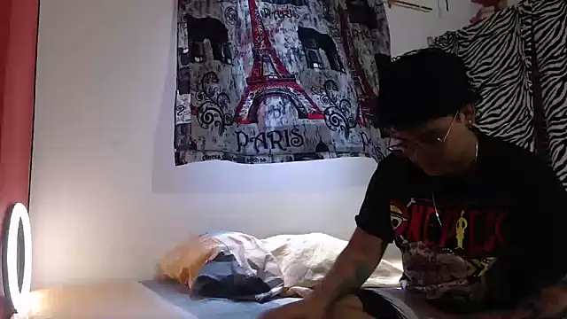 SHARLOTTE MORGAN online show from October 26, 4:40 pm