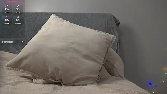 sunnypeachxx online show from December 20, 4:37 am