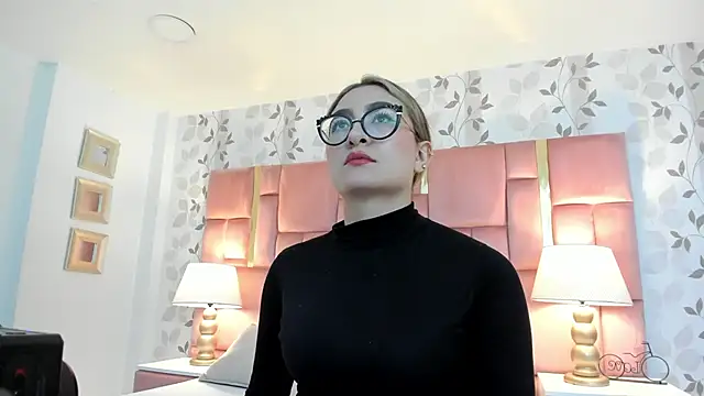 AmbarSantany online show from January 8, 11:44 pm