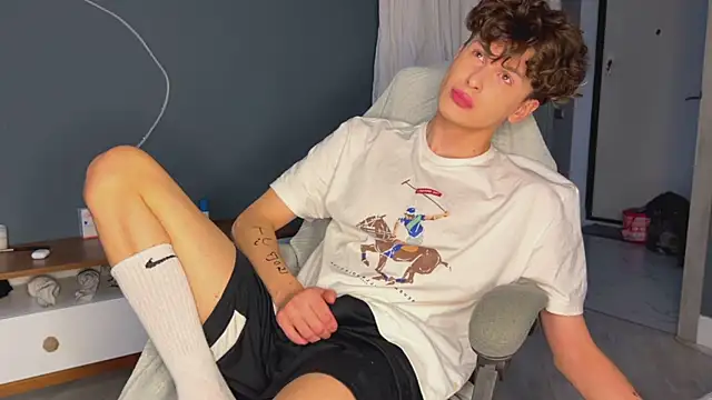 Snapshot of alyx_garden chatting on December 26, 12:59 pm alyx garden online show from December 26, 12:59 pm