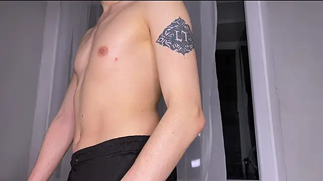 alyx garden online show from March 29, 7:15 pm