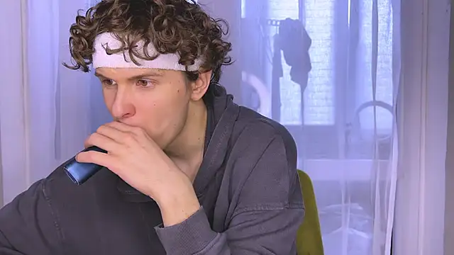 alyx garden online show from March 26, 9:51 am