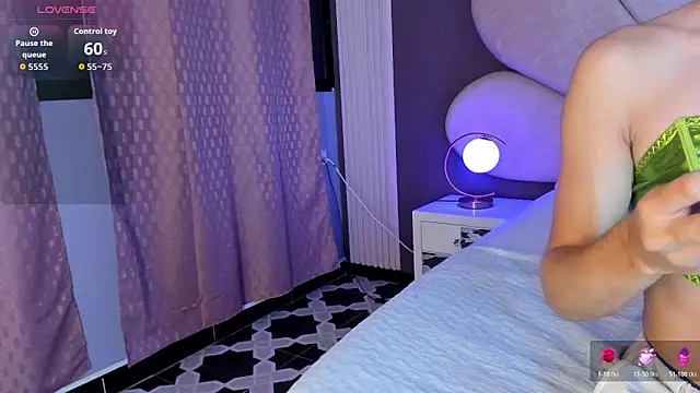 MaxiRogers online show from January 15, 9:45 am