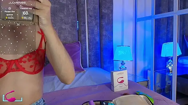 MaxiRogers online show from November 20, 11:33 am