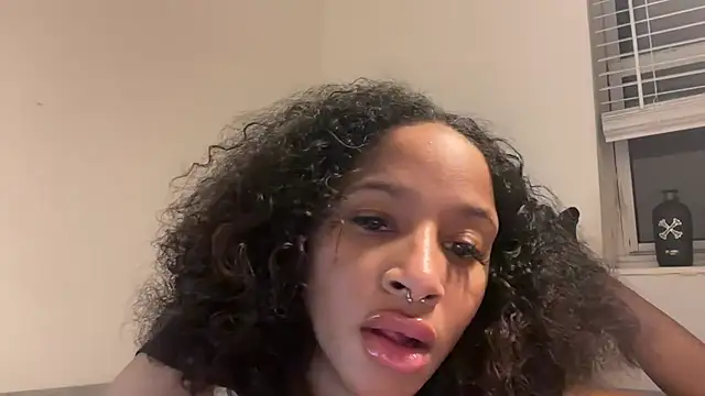 shandiloveslemonss online show from October 23, 11:25 pm