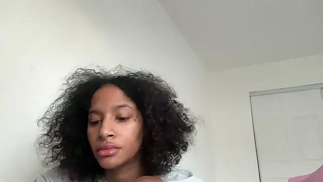 shandiloveslemonss online show from October 26, 10:10 pm