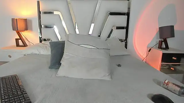 Snapshot of kimberlyycox chatting on January 22, 1:10 am kimberlyycox online show from January 22, 1:10 am