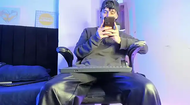 Snapshot of DemianPrince chatting on January 15, 3:54 am DemianPrince online show from January 15, 3:54 am