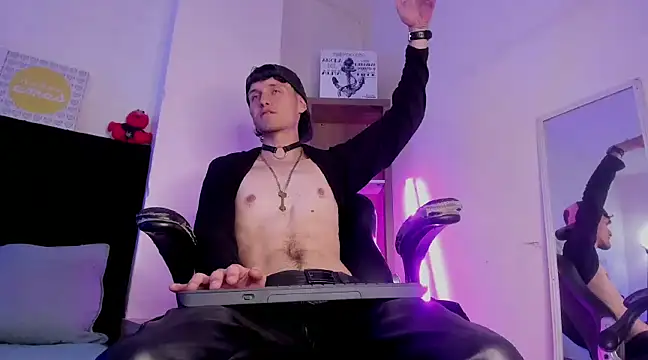 Snapshot of DemianPrince chatting on January 19, 6:53 am DemianPrince online show from January 19, 6:53 am