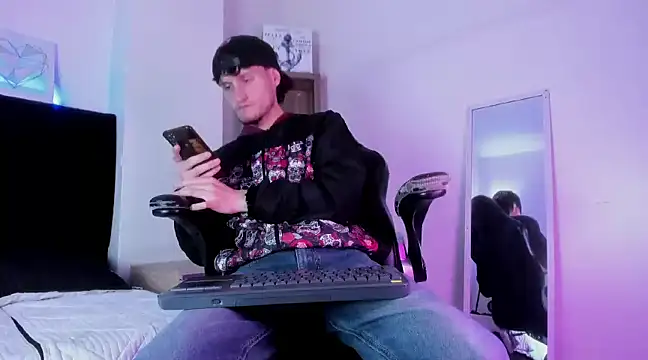 Snapshot of DemianPrince chatting on February 9, 3:22 am DemianPrince online show from February 9, 3:22 am