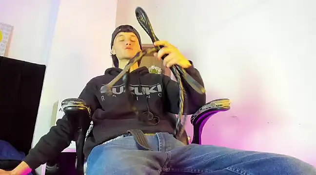 Snapshot of DemianPrince chatting on January 14, 3:22 am DemianPrince online show from January 14, 3:22 am