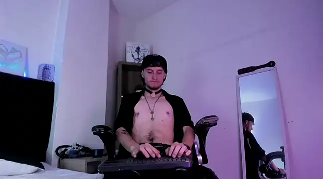 Snapshot of DemianPrince chatting on February 9, 3:23 pm DemianPrince online show from February 9, 3:23 pm