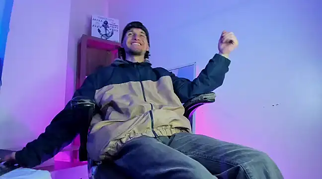 Snapshot of DemianPrince chatting on February 12, 3:40 am DemianPrince online show from February 12, 3:40 am