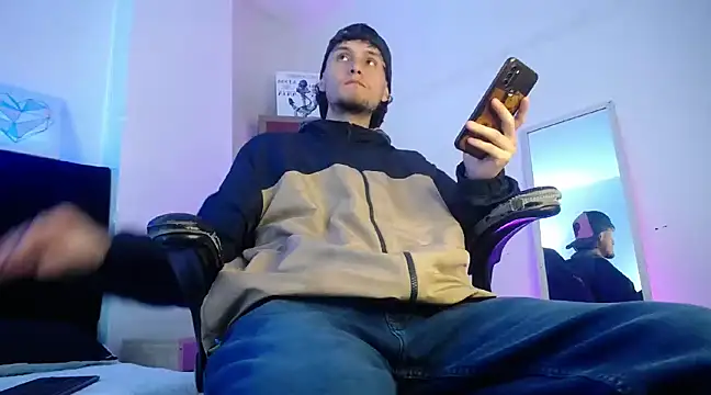 Snapshot of DemianPrince chatting on February 8, 3:30 am DemianPrince online show from February 8, 3:30 am