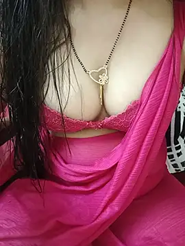 Snapshot of Sweetyi chatting on July 26, 5:03 am Sweetyi online show from July 26, 5:03 am