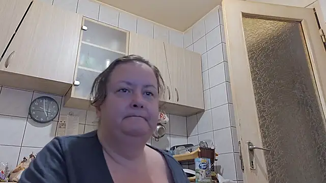 Snapshot of melissaBlessing chatting on September 24, 1:57 am melissaBlessing online show from September 24, 1:57 am